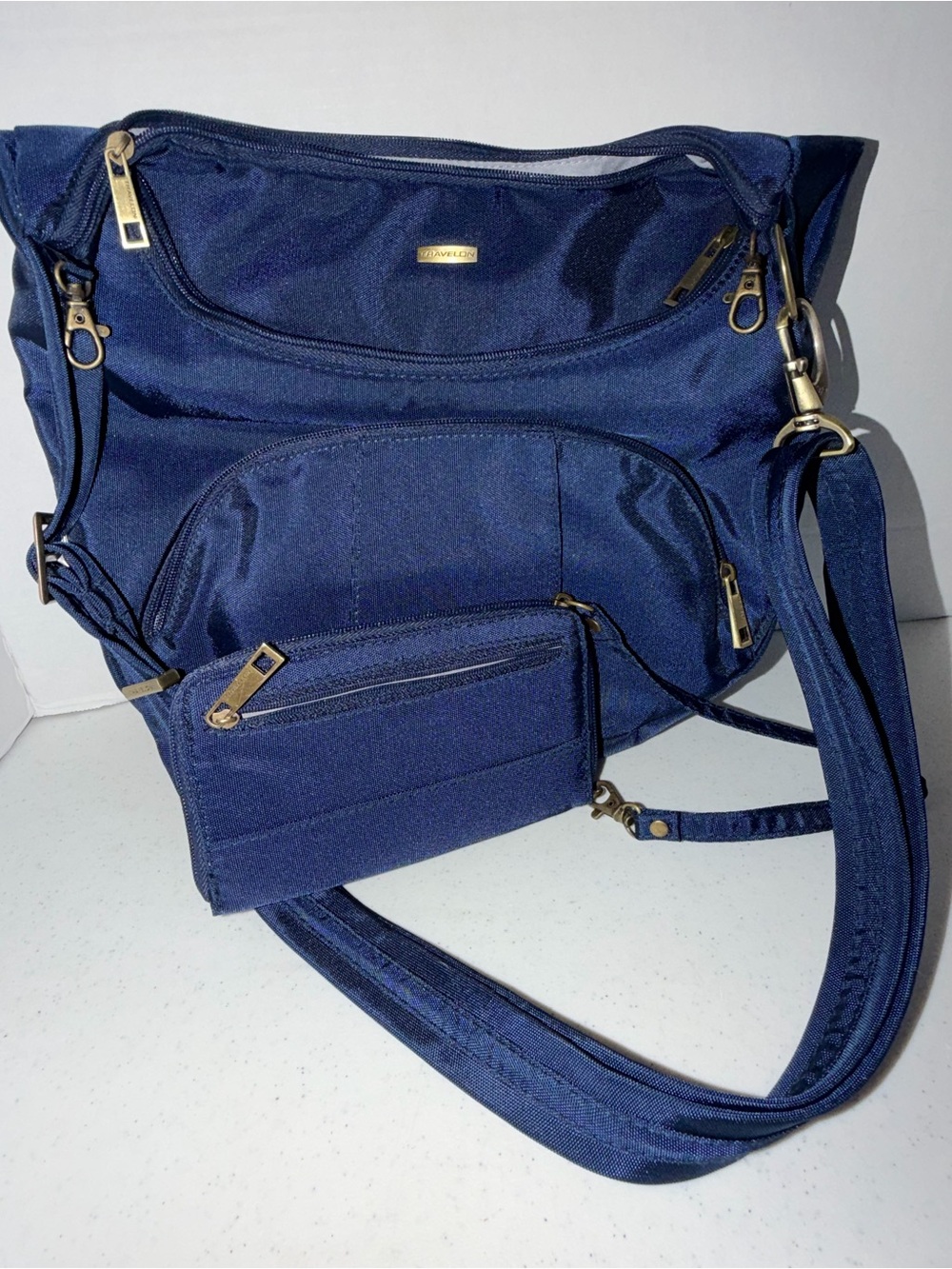 Travelon Navy Crossbody Shoulder Bag with Matching Wristlet